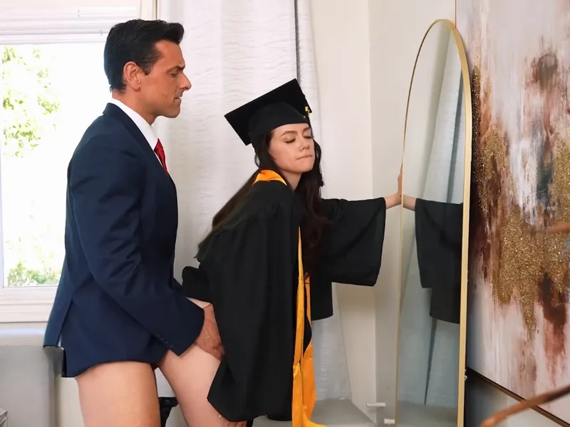 Cha dượng doggy cô con gái tinh rớt đầy sàn